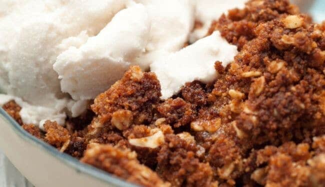 The best vegan Apple Crisp recipe