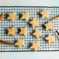 Cinnamon stars (vegan, gluten-free) - 6 ingredients