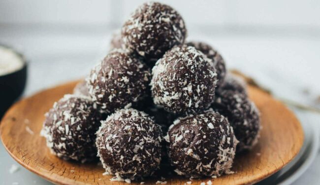 Chocolate Coconut Energy Balls (15 minutes!) Recipe