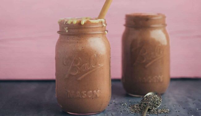 creamy chocolate chia smoothie