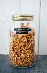 Veganes Mandel-Kokos Granola Rezept