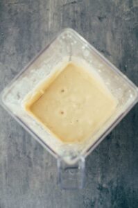 Erdbeer-Protein Smoothie mit leckerem Nuss-Crunch aus Pekannüssen Rezept