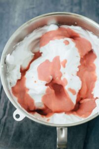 Veganes Erdbeer Eis mit Aquafaba (ohne Eismaschine) Rezept