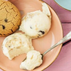vVegan Cookie Dough ice cream with aquafaba (without ice cream maker) recipe