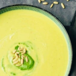 Asparagus soup with basil pesto (30 minutes) recipe