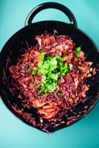 einfacher veganer Jackfruit Burger mit Cole Slaw Rezept