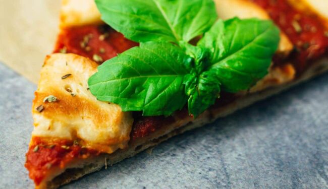 Simple Pizza Mozzarella (vegan) recipe