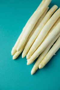 Spargel mit veganer Bechamel Sauce (30 Minuten) Rezept