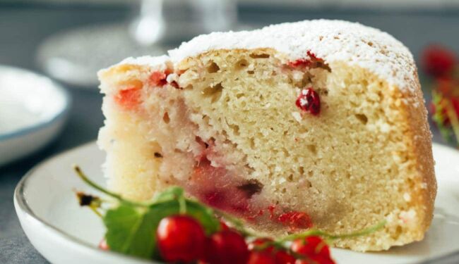 juicy vegan 1-bowl currant cake recipe