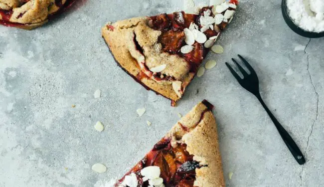 Simple plum galette (vegan) recipe