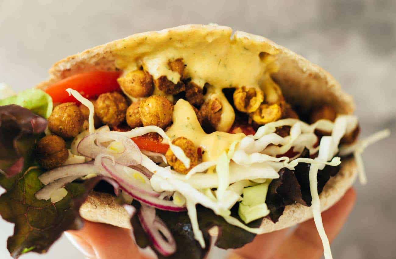 Shawarma sandwich with chickpeas (25 minutes) recipe