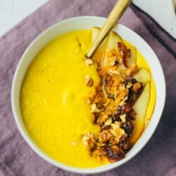 Porridge with turmeric