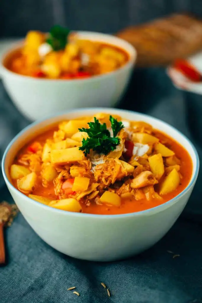 Vegan goulash with jackfruit — VEGANE VIBES