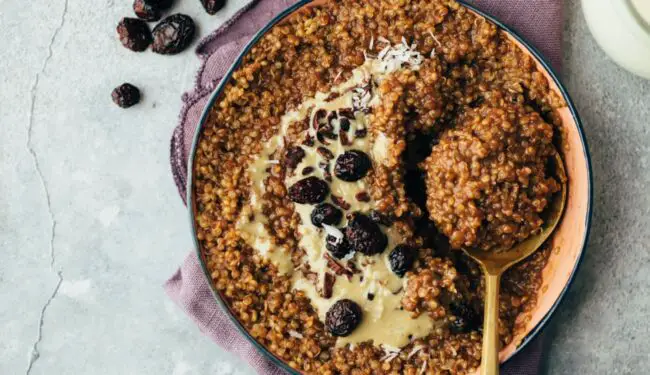 Chocolate Quinoa Bowl (20 minutes)