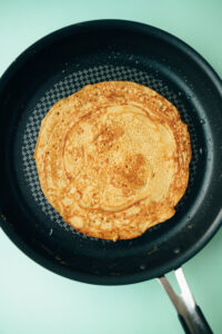 Buchweizen Pfannkuchen mit Cashewcreme (gf)