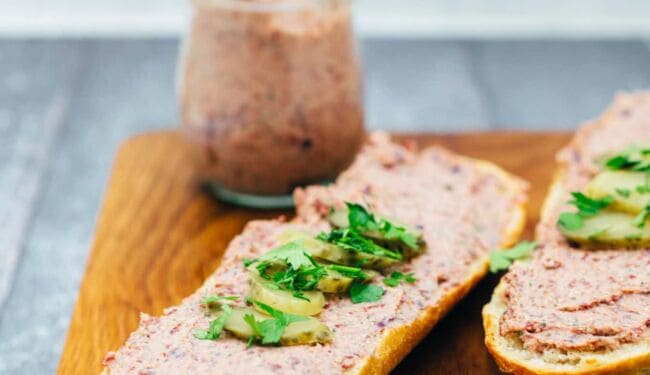 Vegan spread liver sausage style (10 minutes)