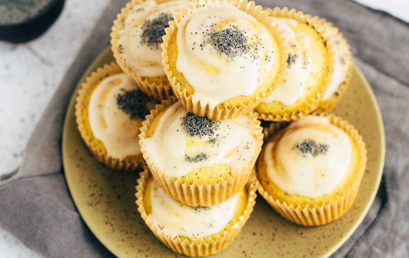 Poppy seed lemon muffins (35 minutes)