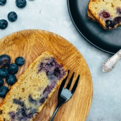 Simple vegan blueberry pie