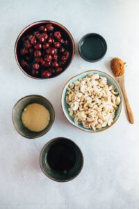 Die Zutaten für das leckere Schoko Kirsch Eis