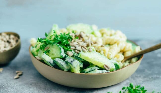 Creamy pasta salad with cucumber