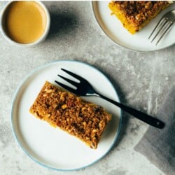 Pumpkin pie with nut crumble