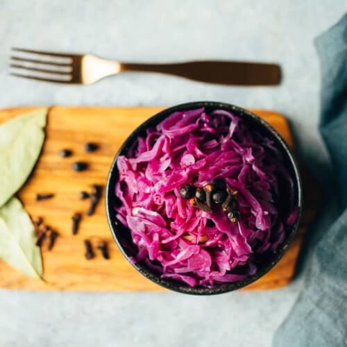 Winter red cabbage with apple (vegan)