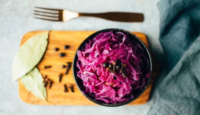 Winter red cabbage with apple (vegan)