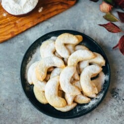 Vanilla crescent (vegan)