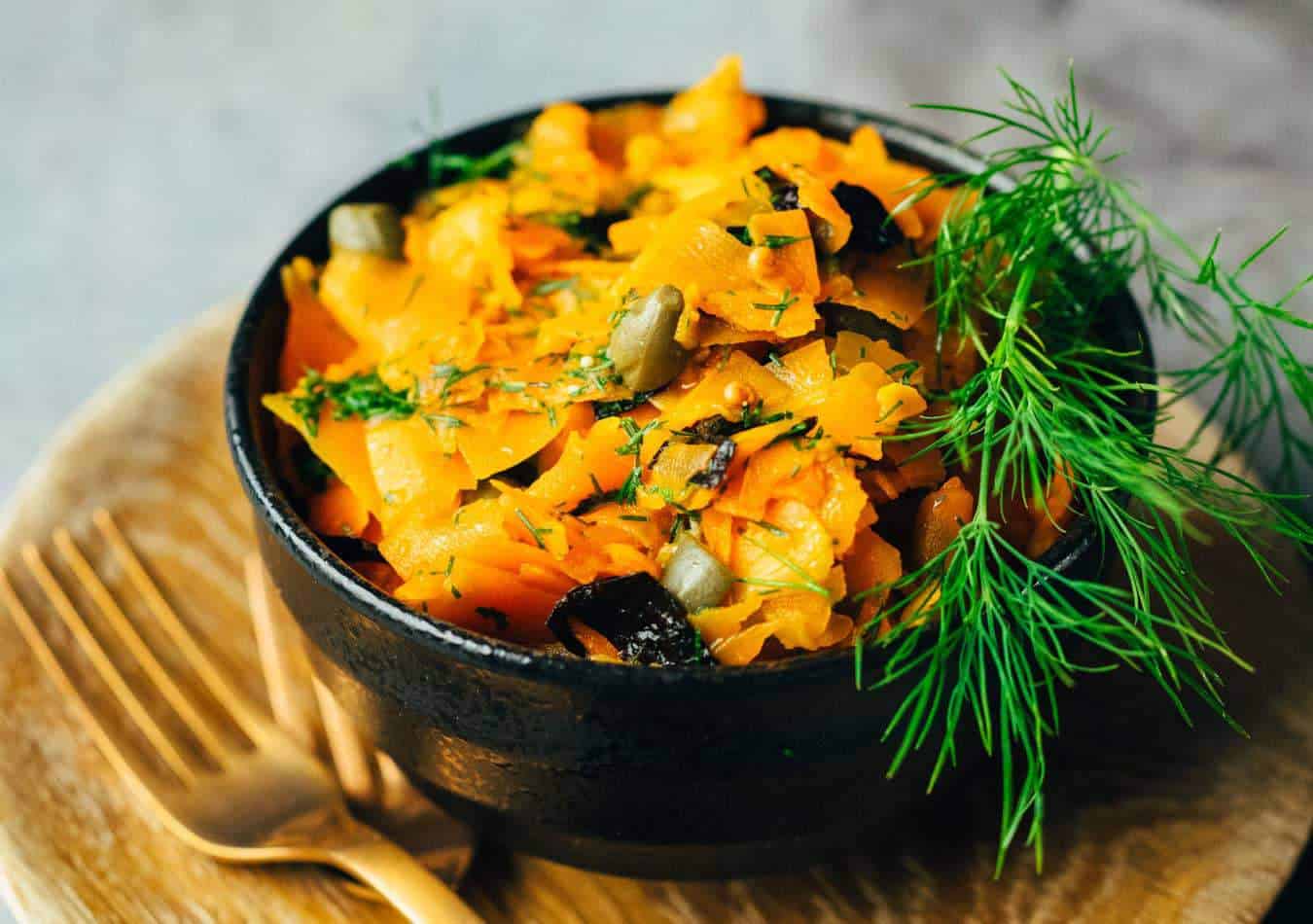 Carrot salmon on cashew cream cheese