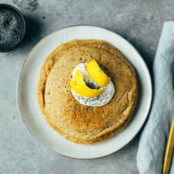 Poppy seed lemon pancakes (oil free)