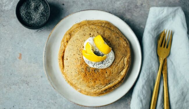 Poppy seed lemon pancakes (oil free)