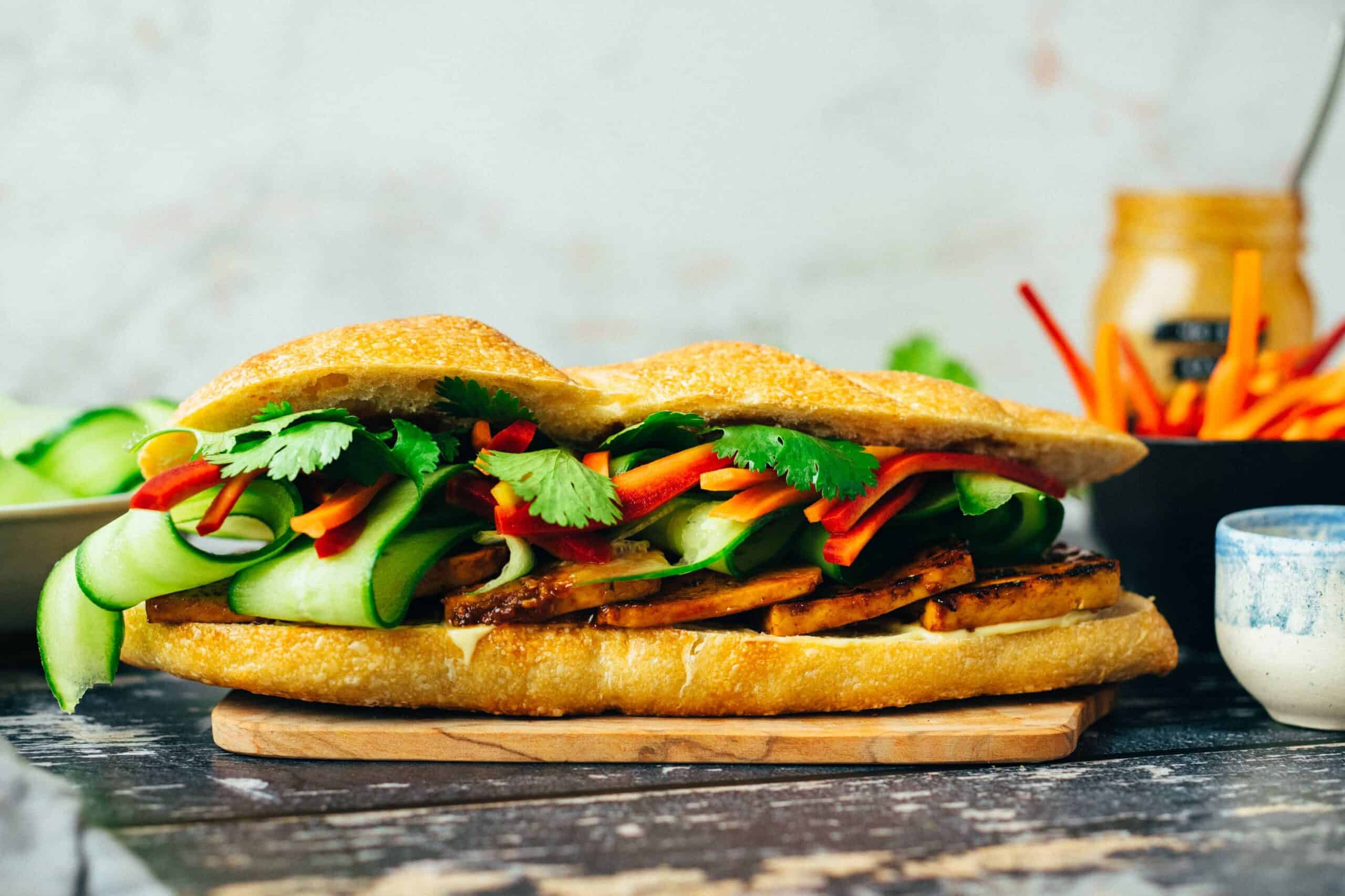Vietnamese Bánh Mi Sandwich vegan 25 minutes — VEGANE VIBES