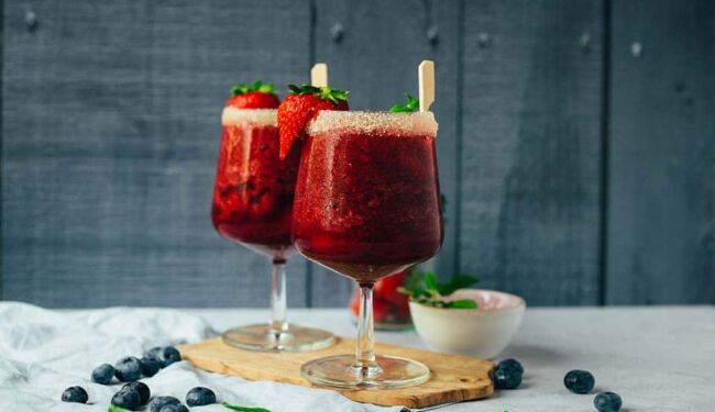 Refreshing berry slushie