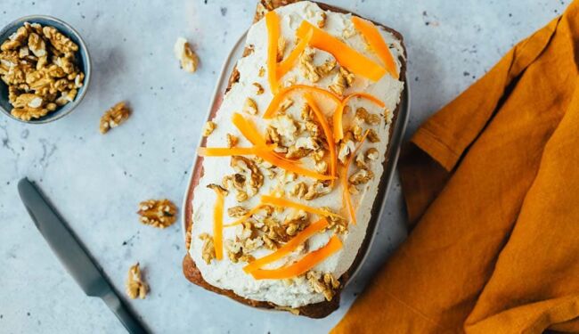 Carrot cake with cashew cream cheese (oil-free + vegan)