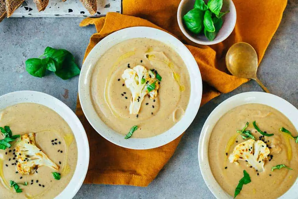 Cauliflower soup (vegan + gluten-free)