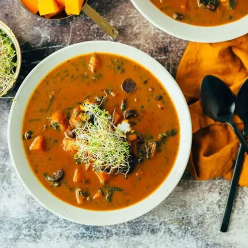 Hearty stew with butternut squash and black beans