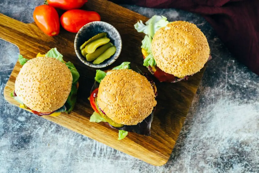 Protein burger with beetroot