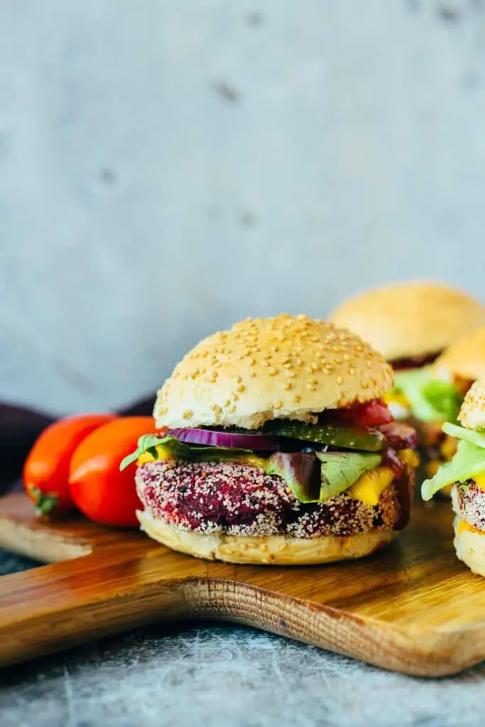 Protein burger with beetroot