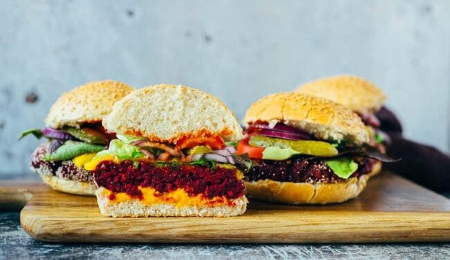 Protein burger with beetroot