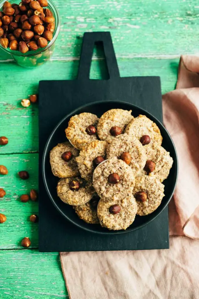 Vegan hazelnut macaroons