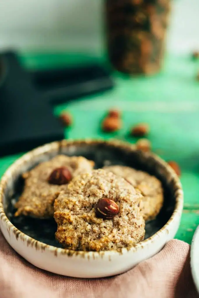 Vegan hazelnut macaroons