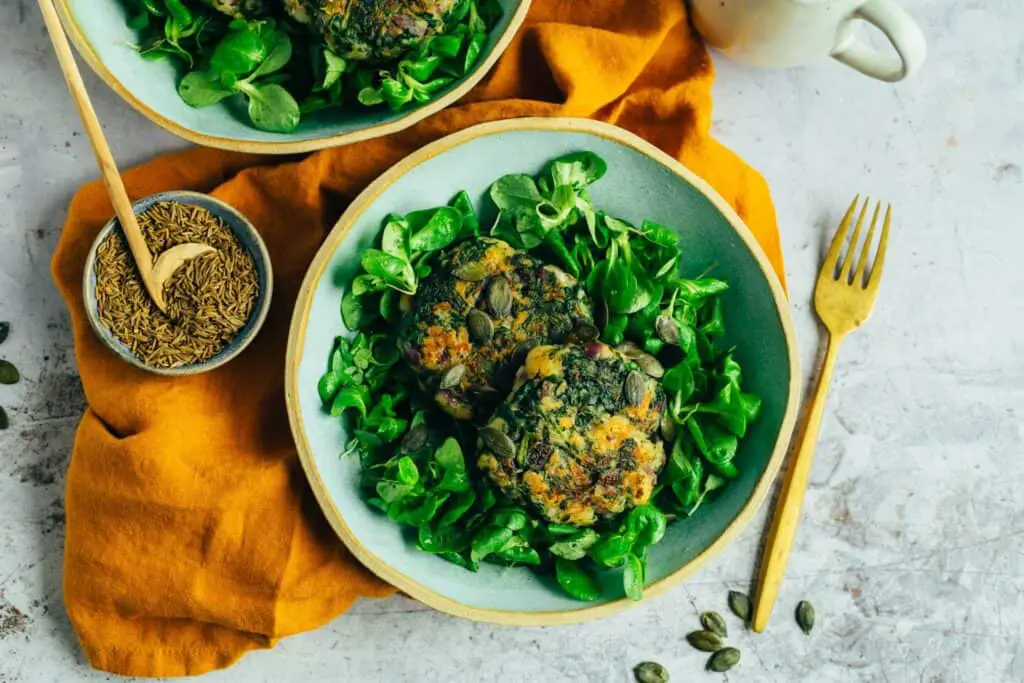 Vegan pan-fried spinach dumplings (gluten-free)