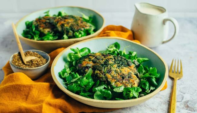 Vegan pan-fried spinach dumplings (gluten-free)