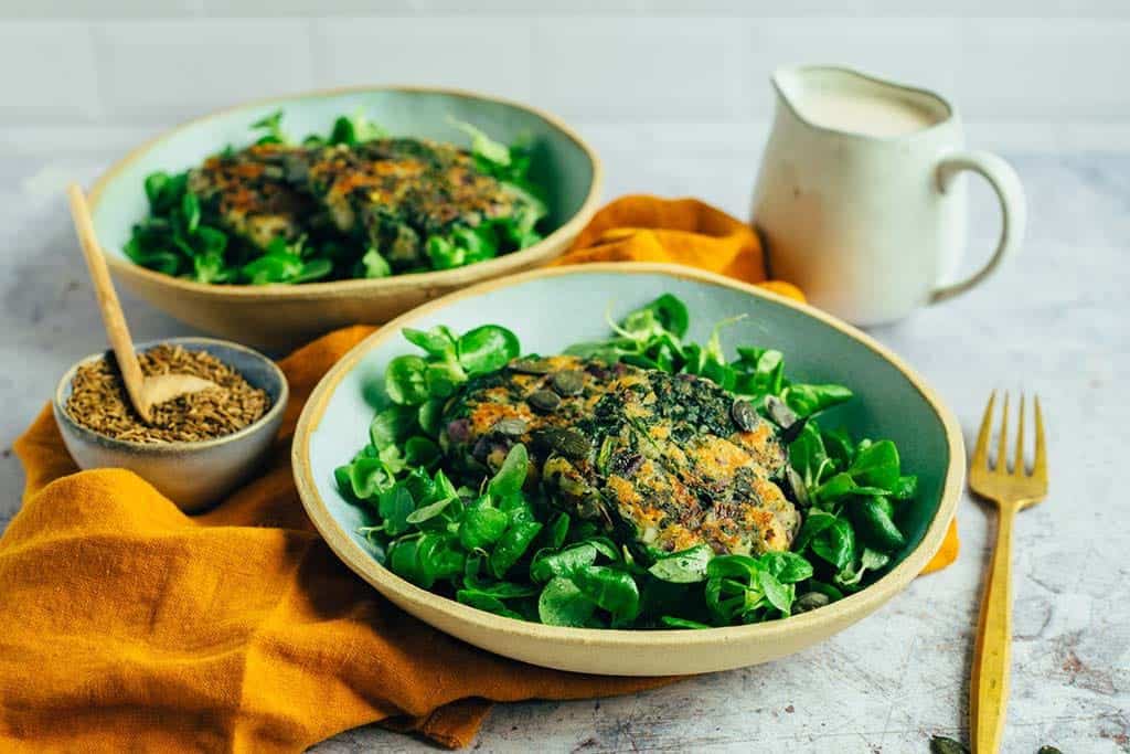 Vegan pan-fried spinach dumplings (gluten-free)