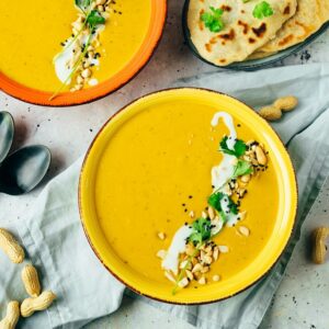 Erdnussbutter Curry Suppe