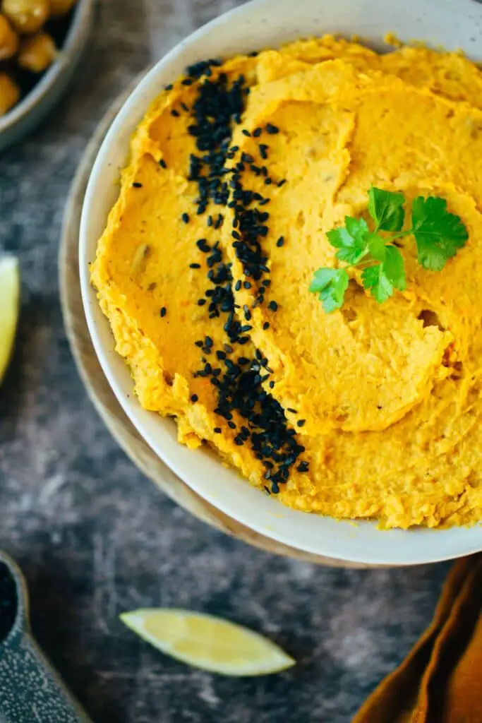 Make sweet potato hummus yourself (no waste!) v&gf