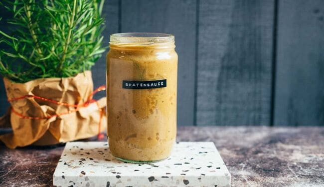 vegan gravy (gluten-free, 15 minutes)