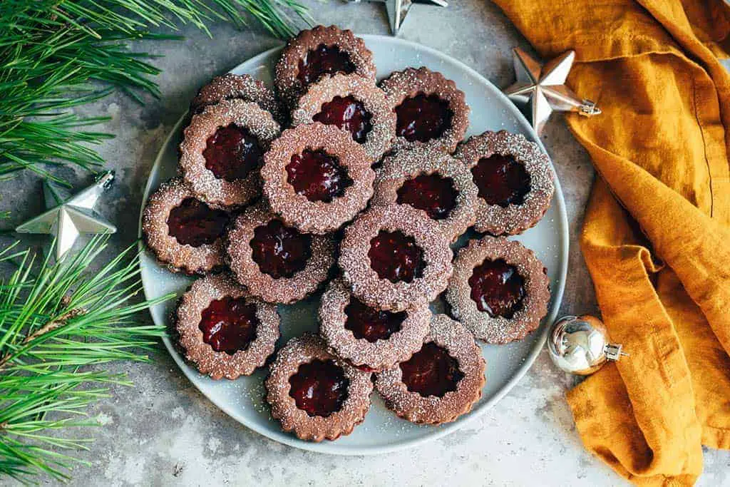 Vegan chocolate spitzbuben
