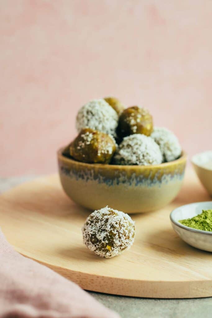 Banana Matcha Bliss Balls (15 minutes)