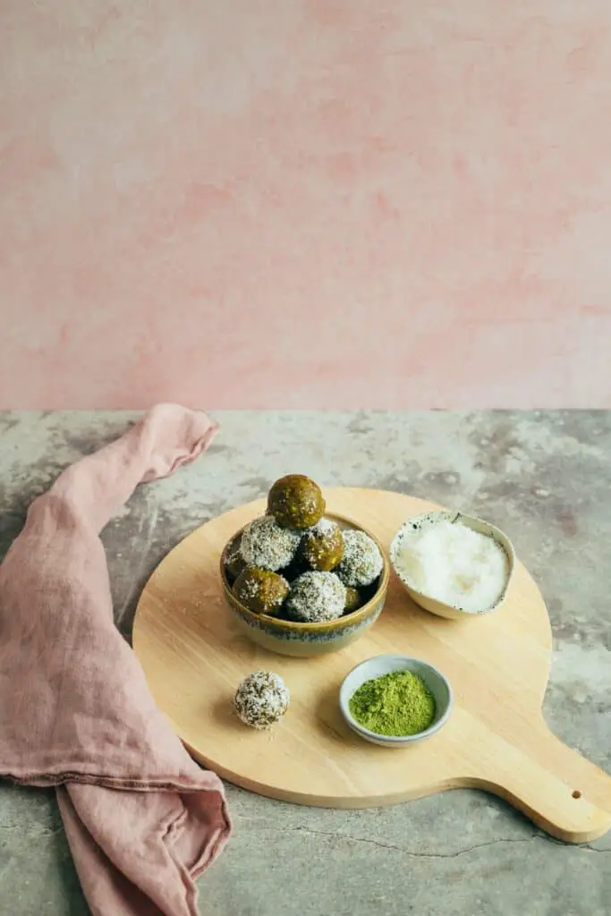 Banana Matcha Bliss Balls (15 minutes)